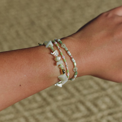 (SET OF BRACELETS) Putu